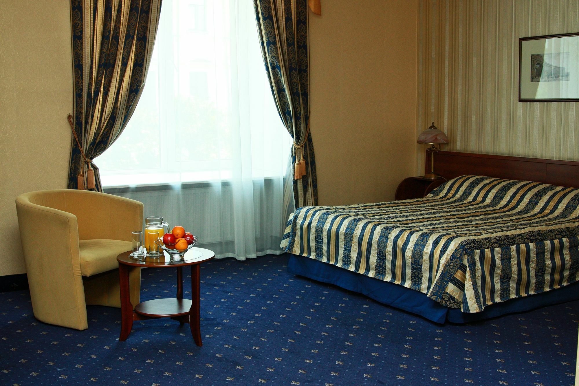 Belvedere Nevsky Business Hotel São Petersburgo Quarto foto